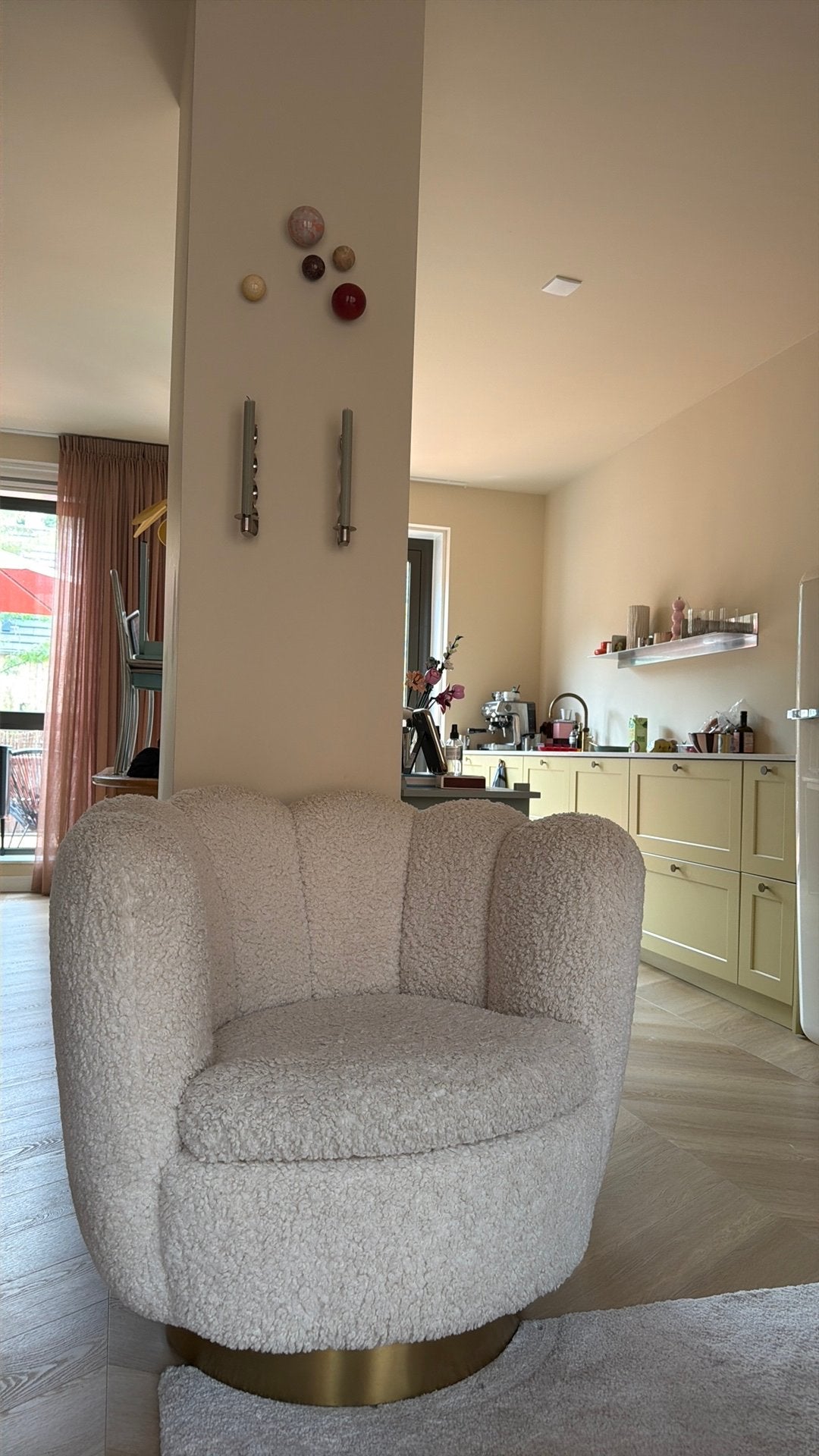Eichholtz Mirage Swivel Armchair – Bouclé Cream, Huis en Inrichting, Banken | Sofa's en Chaises Longues, Ophalen, Overige materialen