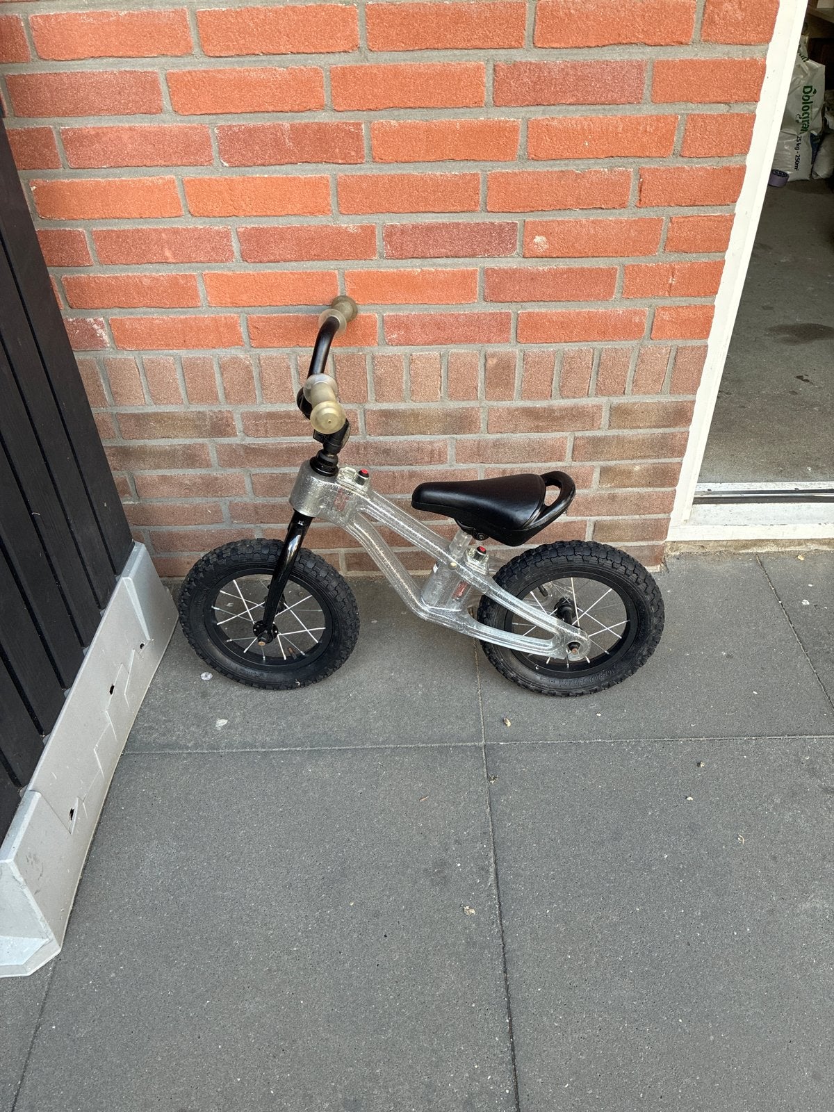 Loopfiets transparant met verlichting, Fietsen en Brommers, Fietsen | Kinderfietsjes, Ophalen, Gebruikt, Minder dan 16 inch