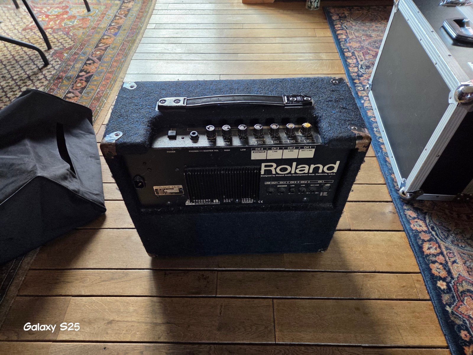 Roland KC-100 Keyboard Versterker met Beschermhoes, Ophalen