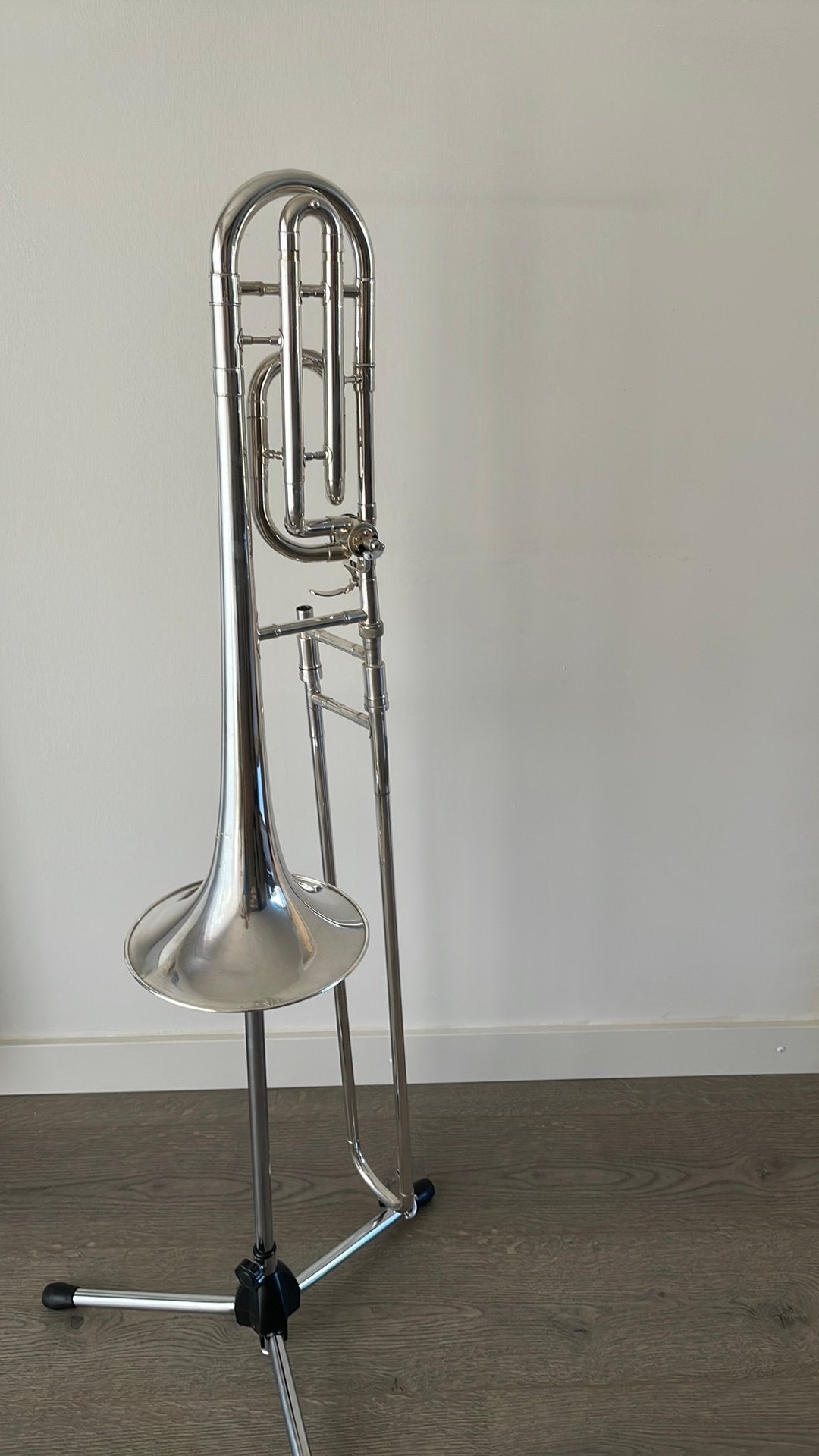 Trombone Antoine Courtois Paris 155 kwartventiel nette staat, Muziek en Instrumenten, Blaasinstrumenten | Trombones, Ophalen, Gebruikt