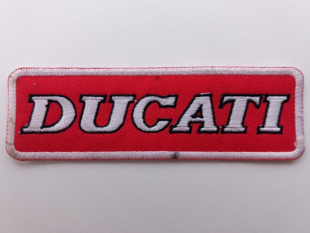 Ducati patch badge opnaai embleem 12 bij 4 cm, Ophalen of Verzenden, Nieuw, Motoren
