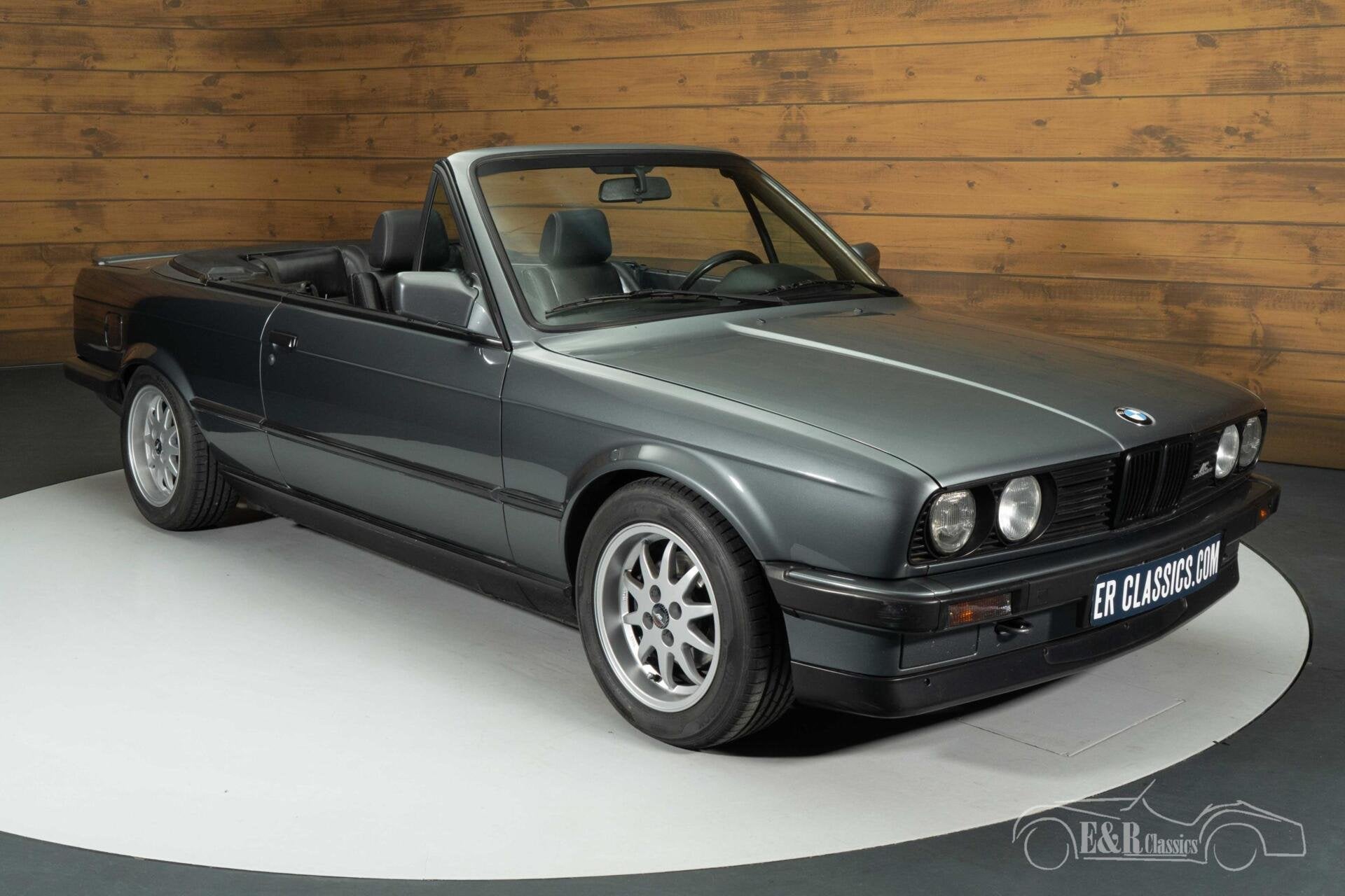 BMW 320i Cabriolet | 1989, Auto's, Achterwielaandrijving, Zwart, 4 stoelen, Leder