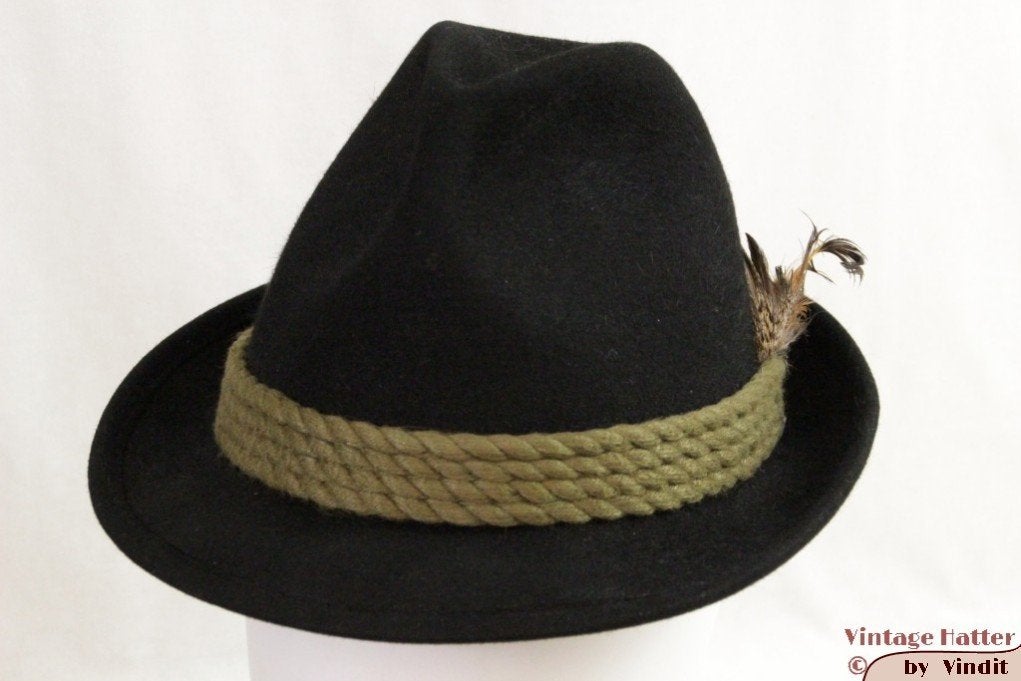 Vintage Gleufhoed Jachthoed Breiter zwart met groen koord 56, Hoed, Ophalen of Verzenden, 57 cm (M, 7⅛ inch) of minder, Breiter