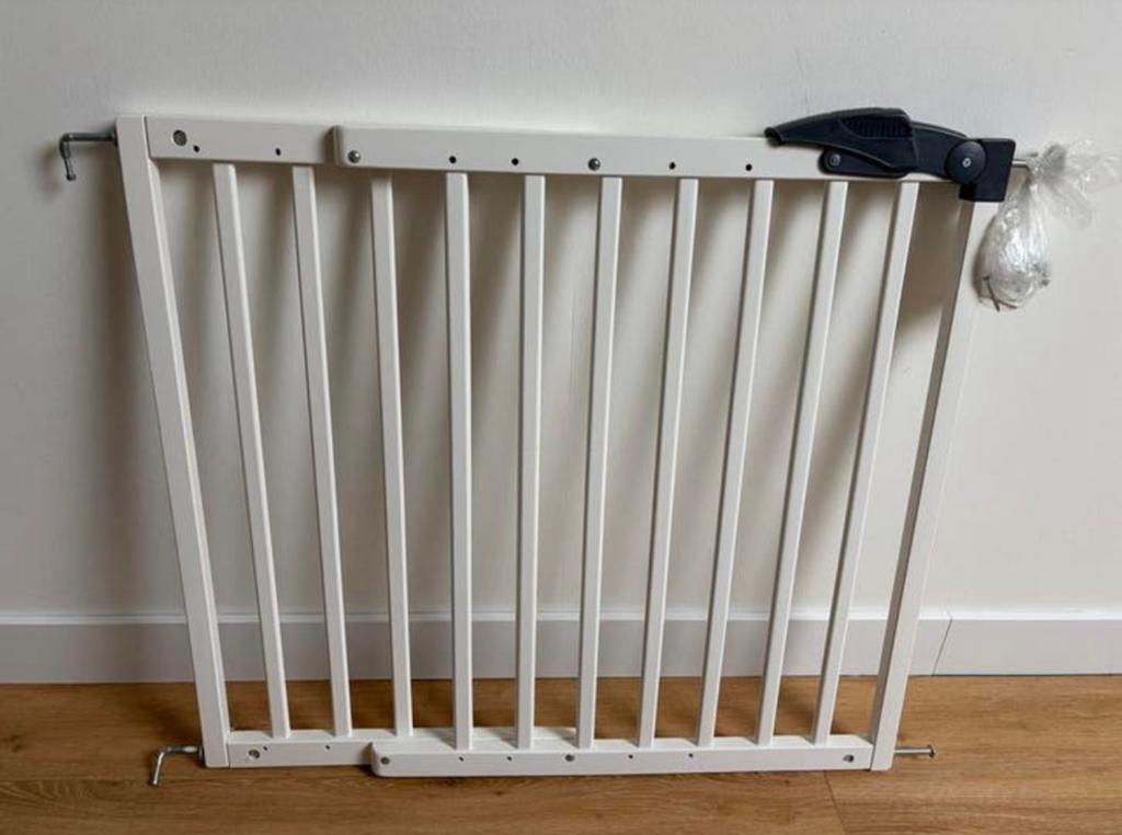 Fenss Veiligheidshekje Oslo (71-102 cm) – wit hout, Ophalen, Gebruikt, 100 tot 115 cm, Schroefhekje