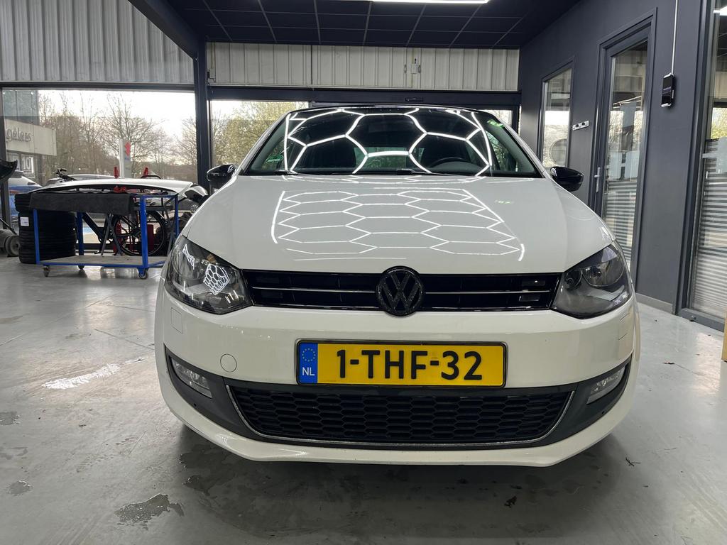 Volkswagen Polo 1.4 16V FSI 63KW 2011 Wit, Voorwielaandrijving, 970 kg, 40 €/maand, 4 cilinders