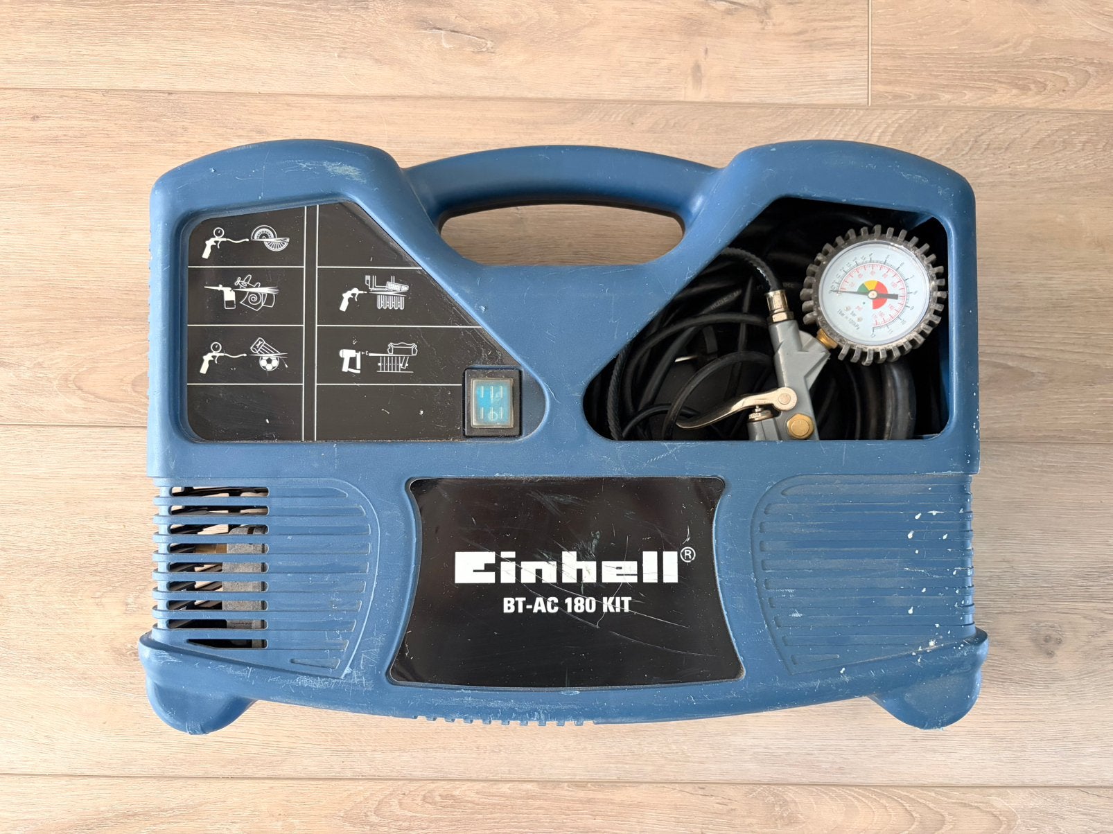 Draagbare compressor Einhell (BT-AC 180 KIT), Ophalen, Gebruikt, 6 tot 10 bar, Minder dan 200 liter/min