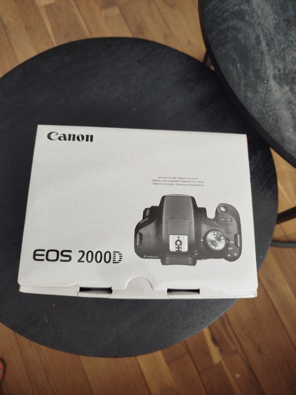Canon EOS 2000D Spiegelreflexcamera met lens en tas, Ophalen, Canon, Zo goed als nieuw, 4 t/m 7 keer