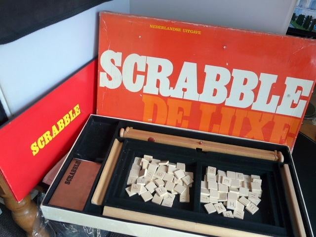 Scrabble de Lux incj;. draaitafel, Hobby en Vrije tijd, Gezelschapsspellen | Bordspellen, Drie of vier spelers, Ophalen of Verzenden