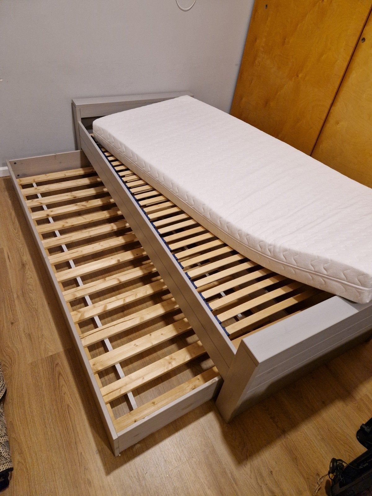 WOOOD bed Dennis met 1 matras, incl bedlade met lattenbodem., Ophalen, Gebruikt, 90 cm, Eenpersoons