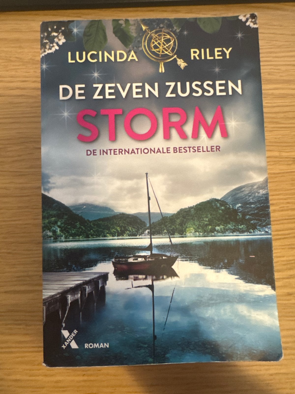 De Zeven Zussen - Storm (Lucinda Riley), Boeken, Ophalen of Verzenden, Gelezen, Europa overig