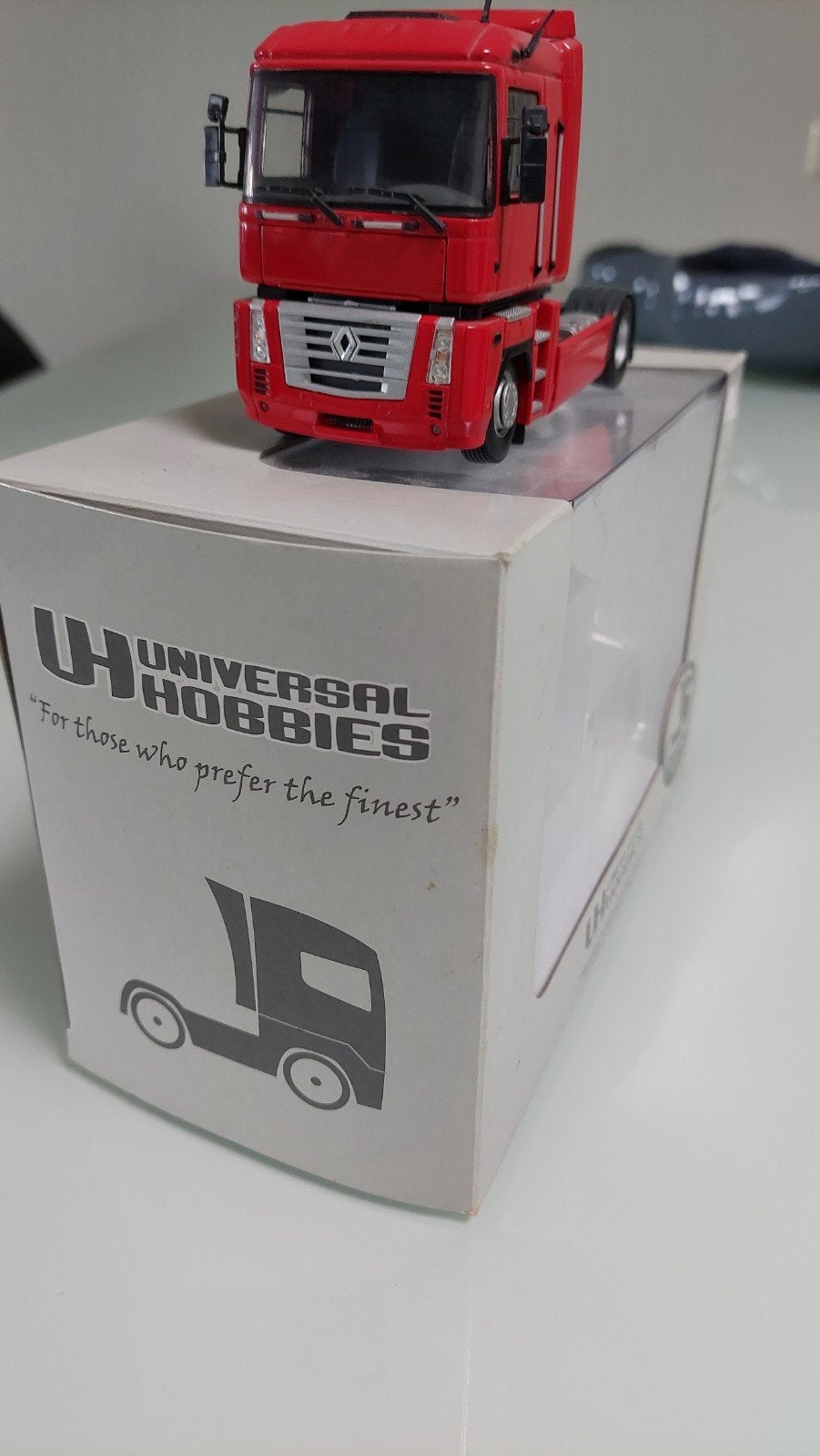 Te koop Vrachtwagen, Hobby en Vrije tijd, Modelauto's | 1:50, Zo goed als nieuw, Bus of Vrachtwagen, Ophalen of Verzenden