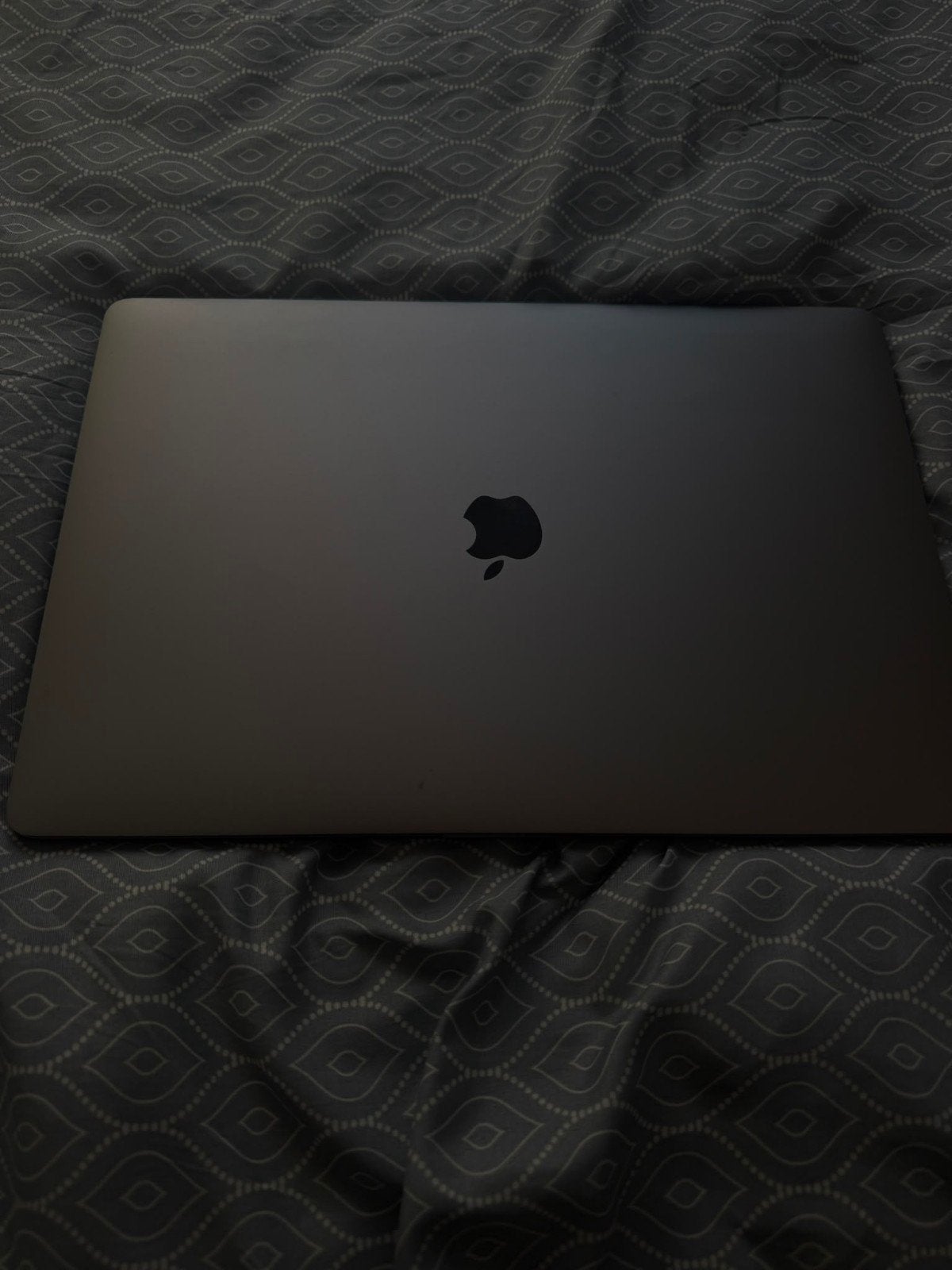 Apple MacBook Pro A1990, 2 tot 3 Ghz, 15 inch, Ophalen of Verzenden, Zo goed als nieuw