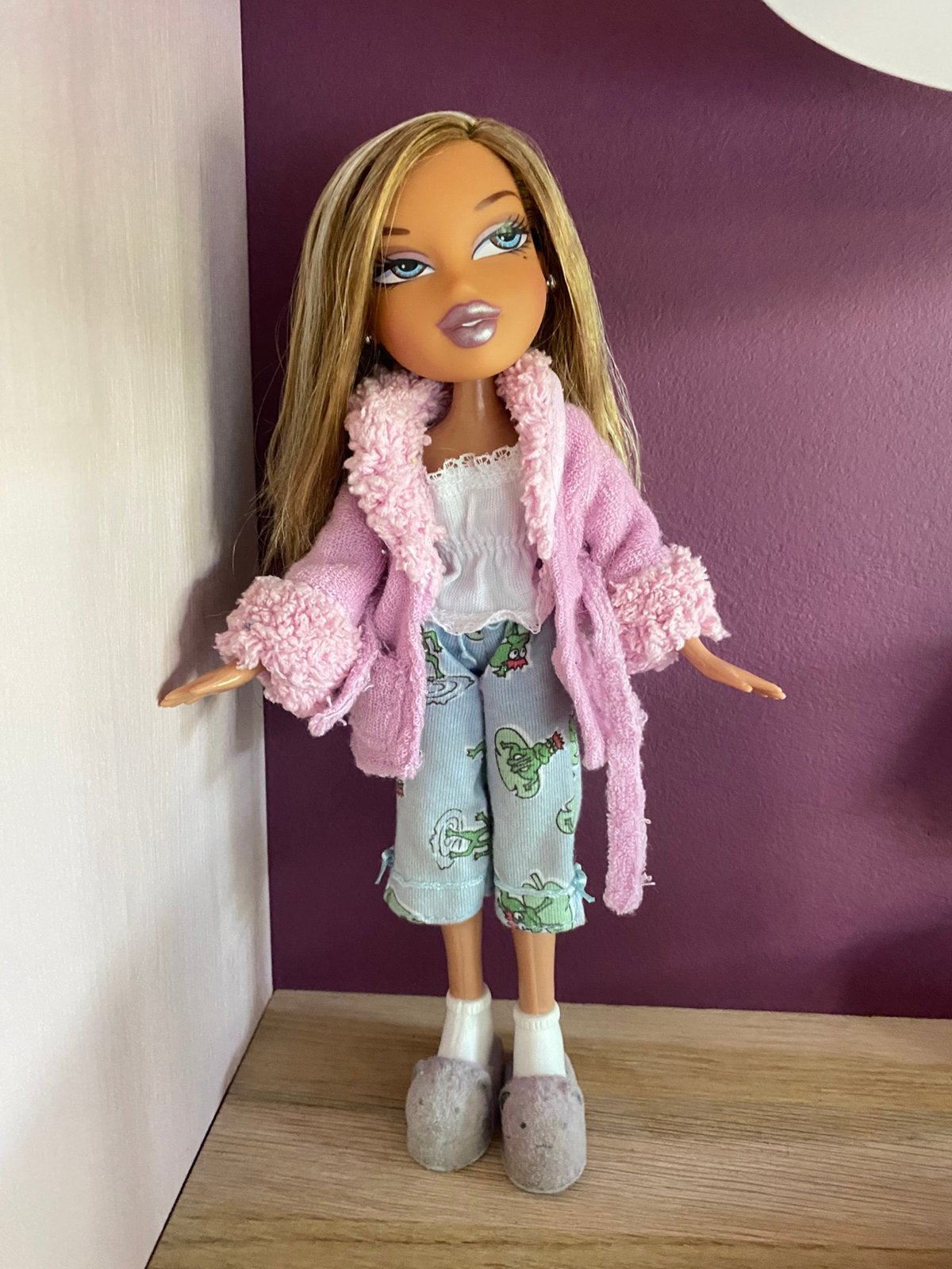 Bratz 1e editie Slumber Party Yasmin Y2K, Verzamelen, Poppen, Ophalen of Verzenden, Zo goed als nieuw, Pop