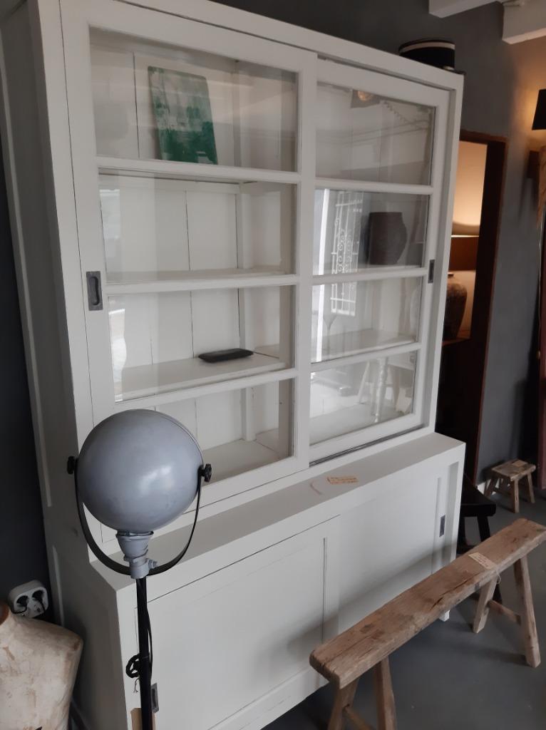 Oude schoolkast met schuifdeuren, Ophalen of Verzenden, Gebruikt