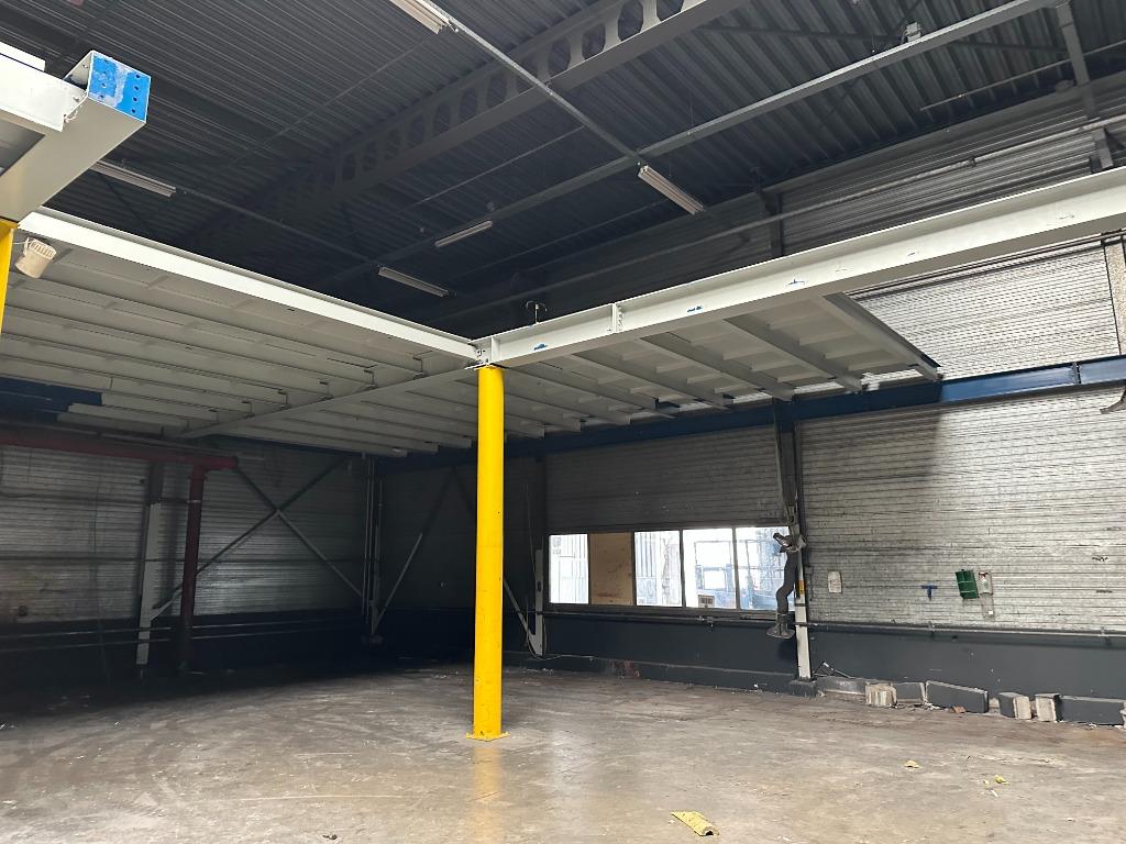 Complete entresolvloer / Staalconstructie (Gedemonteerd), Ophalen
