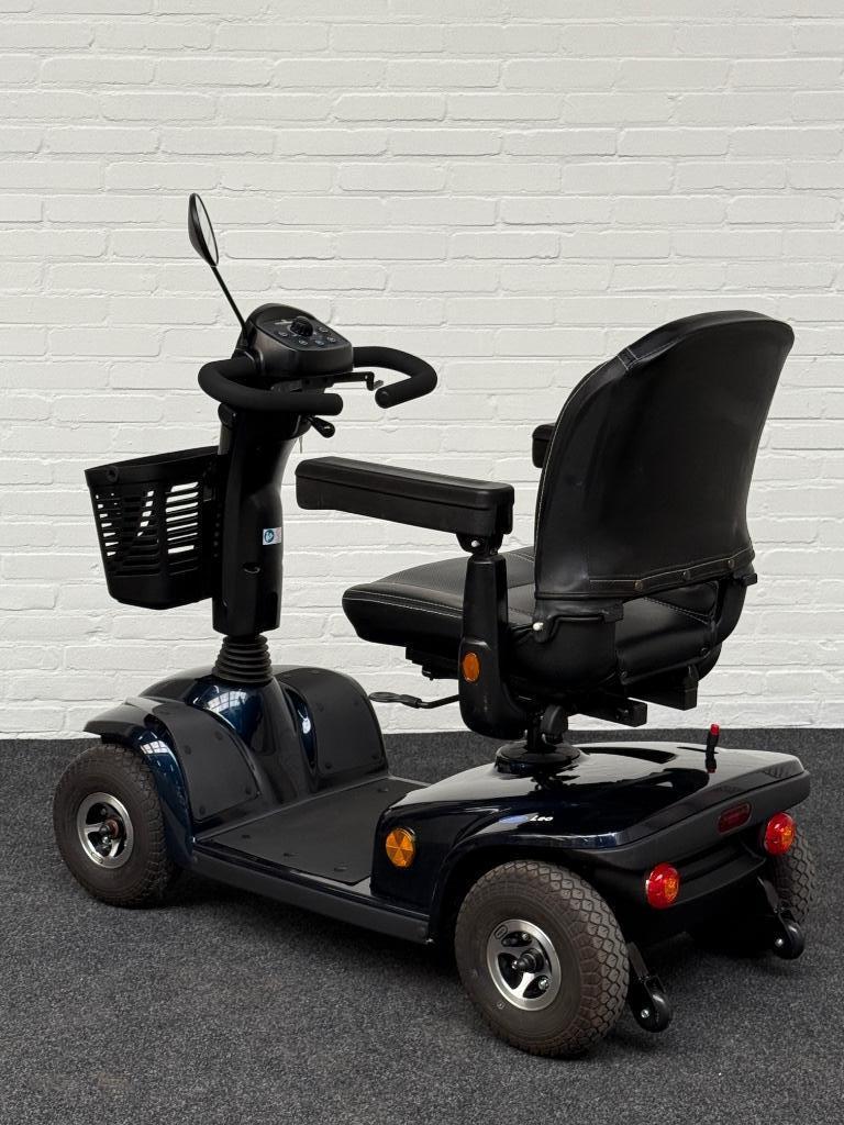 Scootmobiel - Invacare Leo 4, 10 km/u of minder, Leo 4, -, -
