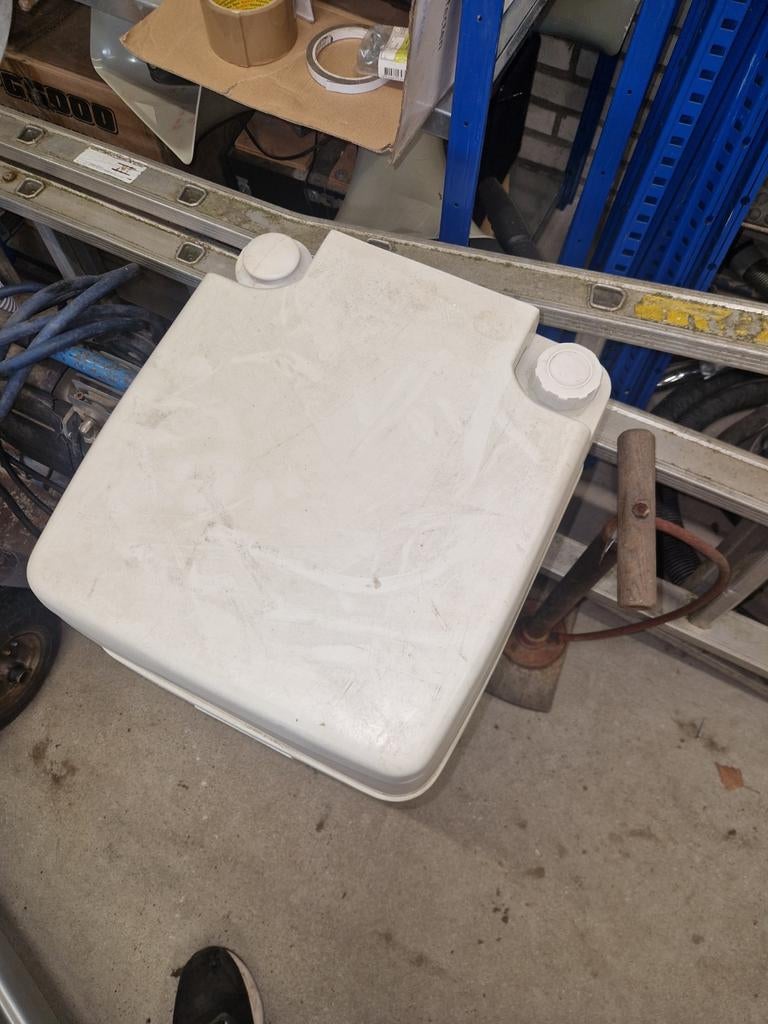 1x Draagbaar Toilet / Pottypot - Ideaal voor Camping, Caravans en Kamperen, Ophalen, Gebruikt