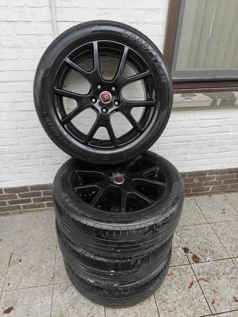 Te koop originele Fiat freemont 19inch zomerset, Banden en Velgen, Ophalen, 19 inch, Zomerbanden