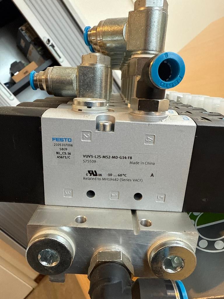Festo VUVS-L25-M52-MD-G14-F8 Ventieleiland, Doe-het-zelf en Verbouw, Gereedschap | Machine-onderdelen en Toebehoren, Ophalen of Verzenden