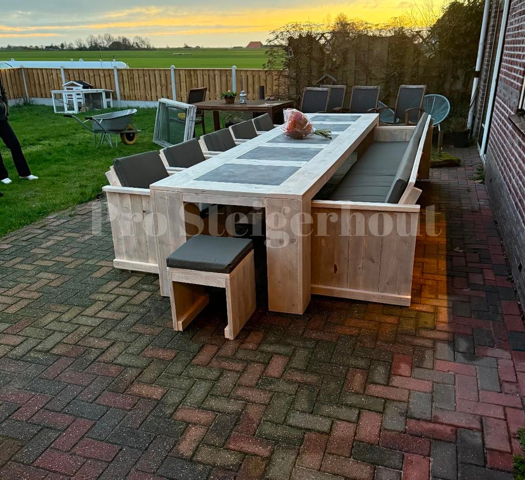Foto 2 van Steigerhout Tuinset Tuintafel Eettafel met Stoelen & banken