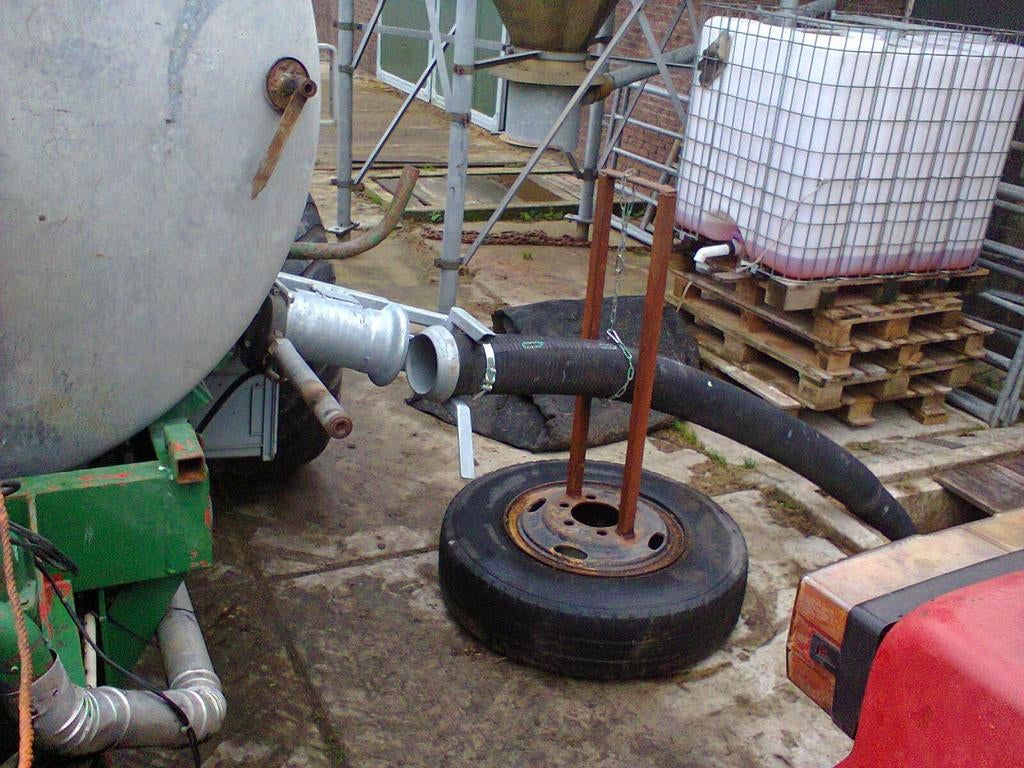 Foto 10 van slangaansluiter slang koppel systeem mesttank koppeling