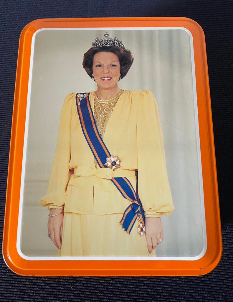 Blik met afbeelding van Kon. Beatrix., Verzamelen, Ophalen of Verzenden, Zo goed als nieuw, Nederland, Overige typen