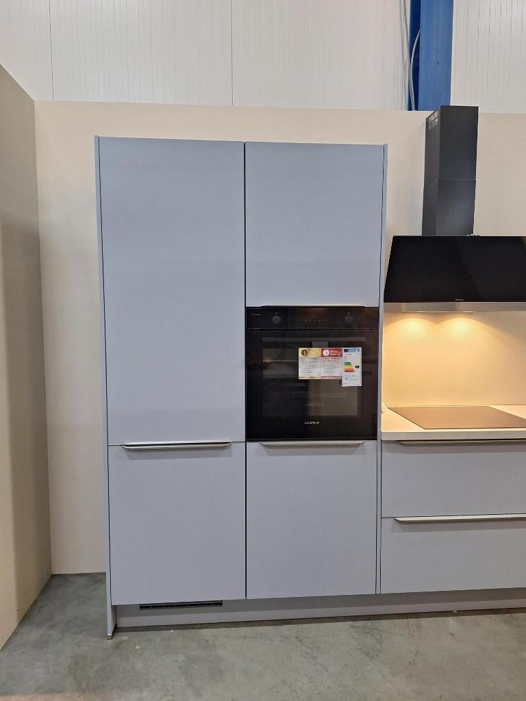 Foto 2 van Complete Keuken compleet NIEUW met apparatuur -Keuken Sara