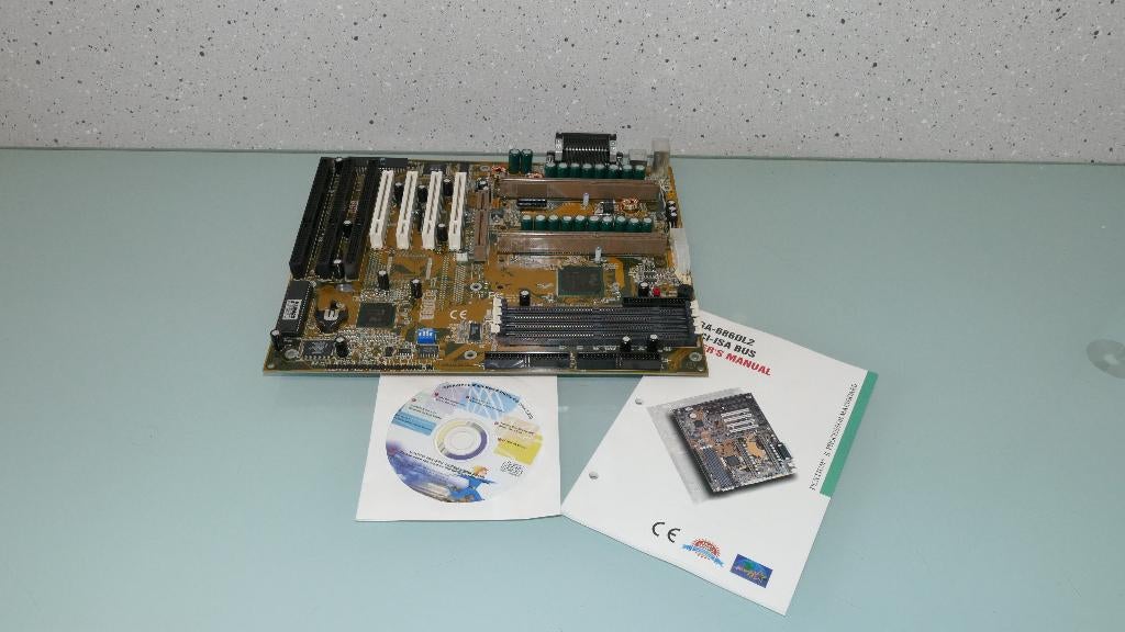 Gigabyte Dual Slot 1 | GA-686DL2 | Intel LX, Computers en Software, Vintage Computers, Ophalen of Verzenden
