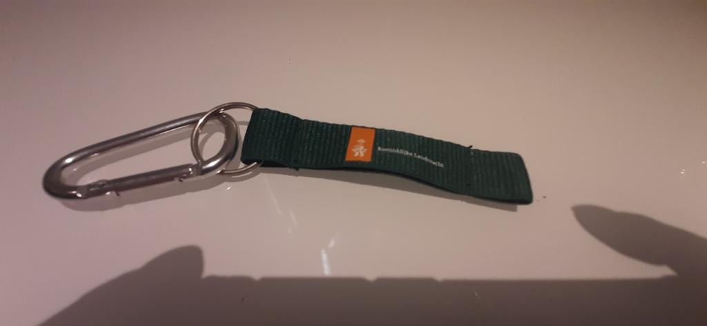 Te koop: sleutelhanger defensie, Ophalen of Verzenden, Landmacht, Nederland, Embleem of Badge