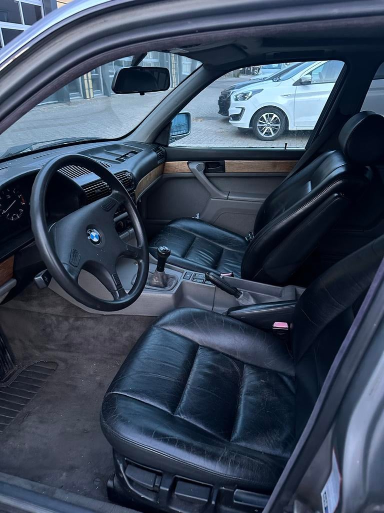 Bmw 730i e32 1987, Auto's, Euro 2, 3430 cc, Achterwielaandrijving, Zwart