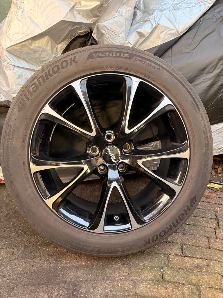 InterAction Velgen met Hankook banden 225/55/18 - Mitsubishi, 18 inch, Gebruikt, Banden en Velgen, Ophalen of Verzenden
