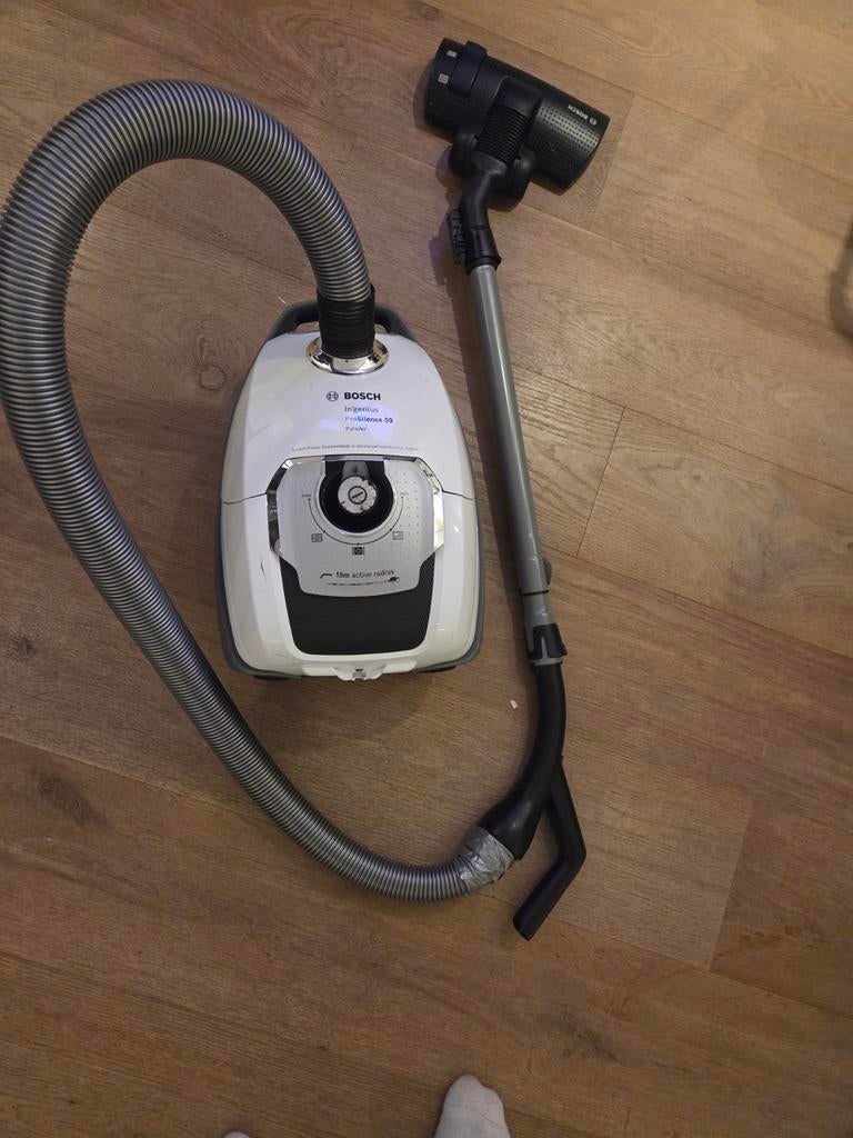 Defecte Bosch Ingenius ProSilence 59 Pure Air Stofzuiger, Ophalen of Verzenden, Niet werkend, Stofzak, Minder dan 1200 watt