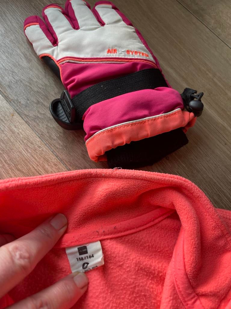 HEMA Pully Maat 158 + gratis Handschoenen, Ophalen of Verzenden, Zo goed als nieuw, Meisje, Trui of Vest