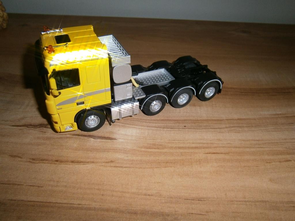 WSI Daf Demo zwaartransport lage trekker 8x4 nieuw in doos, Hobby en Vrije tijd, Modelauto's | 1:50, Ophalen of Verzenden, Nieuw