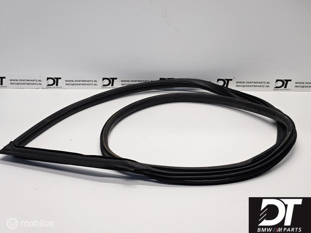 Deurrubber rechtsvoor BMW 2-serie Coupé F87 51727348420, Gebruikt, Ophalen of Verzenden, BMW, BMW