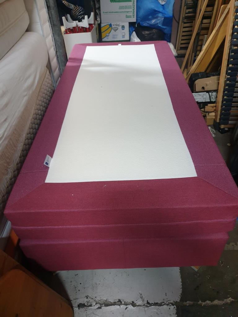 Boxspring Eenpersoons lila 90x200 cm Totaalbed stevig matras, Ophalen, 90 cm, Zo goed als nieuw, 200 cm
