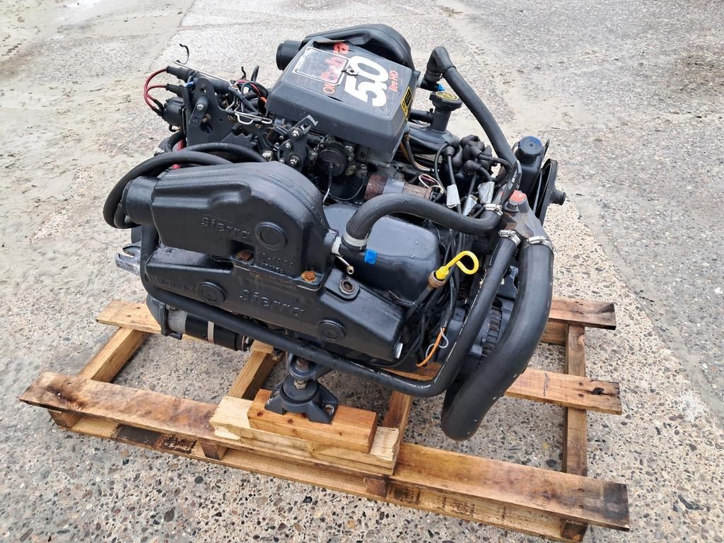 Zeer nette omc cobra 5l v8 met dashboard en nieuwe uitlaten!, Ophalen, Gebruikt, Binnenboordmotor, .