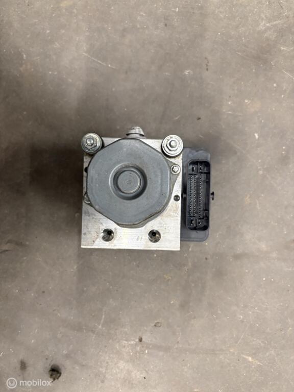 ABS-pomp Opel Corsa E 1.3 CDTI ('15-'19) 39084530, Gebruikt, Opel Automobile GMBH, Opel, Ophalen of Verzenden