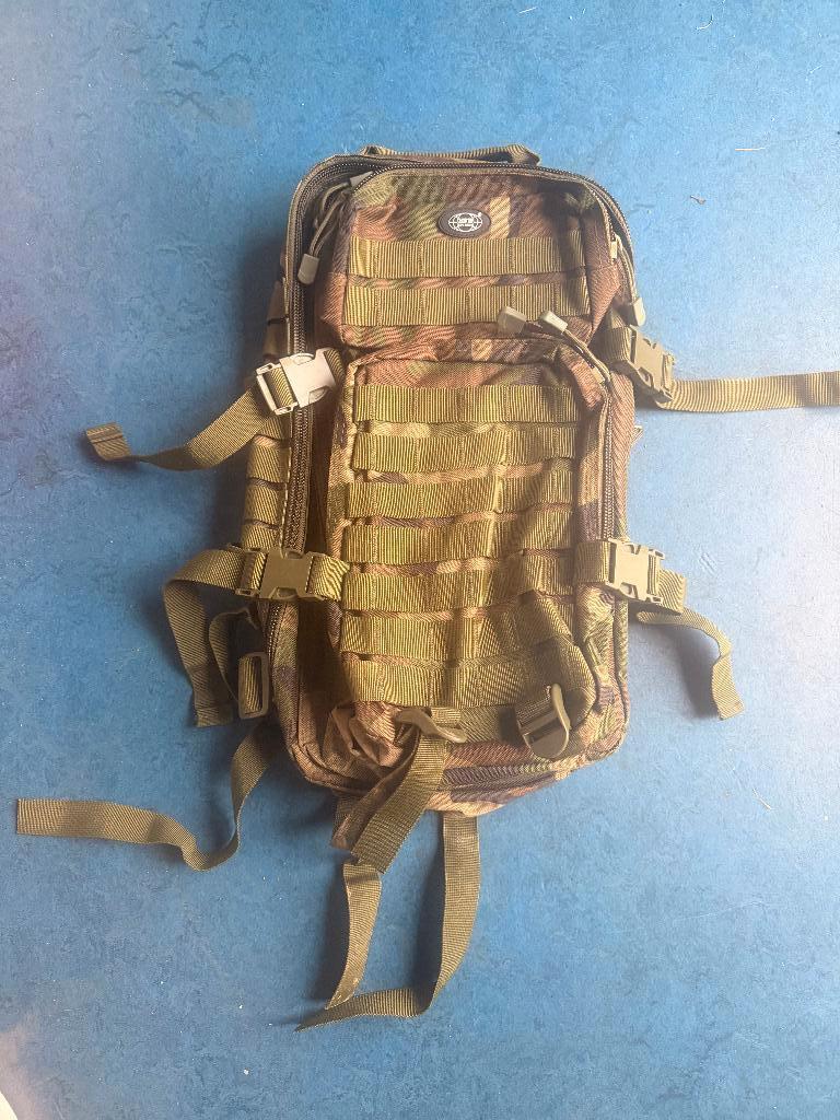 NIEUW Tactical MOLLE rugzak camouflage, Verzamelen, Militaria | Algemeen, Ophalen of Verzenden, Landmacht, Nederland, Overige typen
