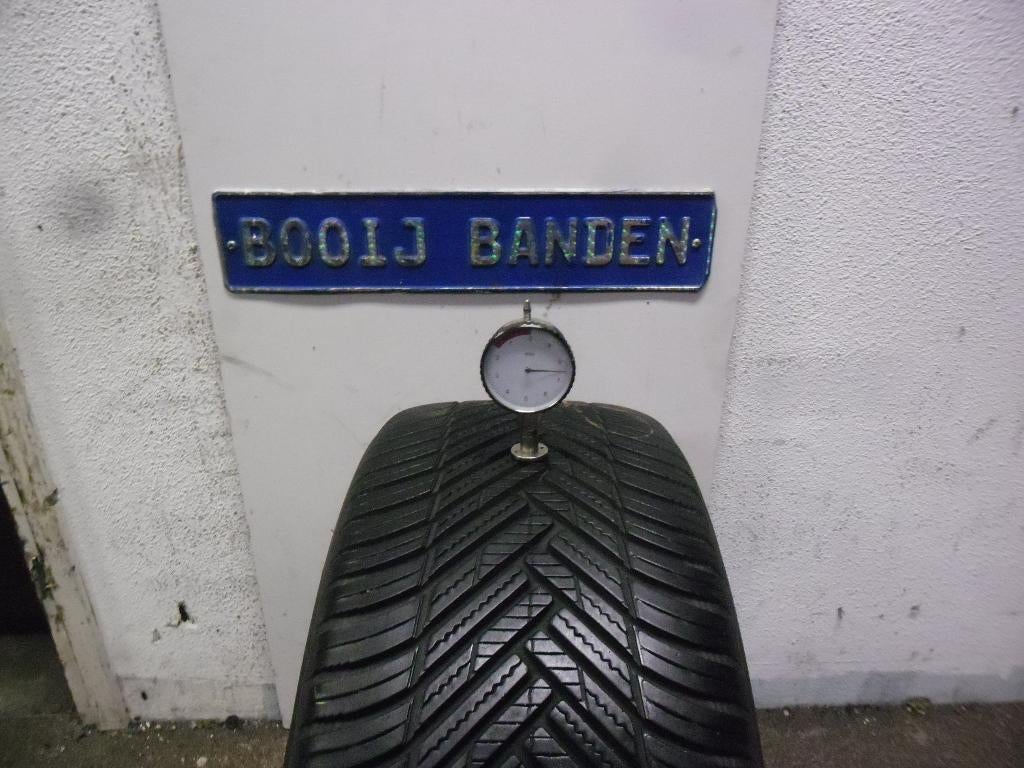 245 45 20 demo all season autobanden hankook kinergy. 7,5mm
