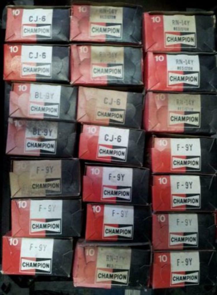 Originele Bougies voor oldtimers (Champion, NGK), Ophalen of Verzenden, Nieuw, Triumph