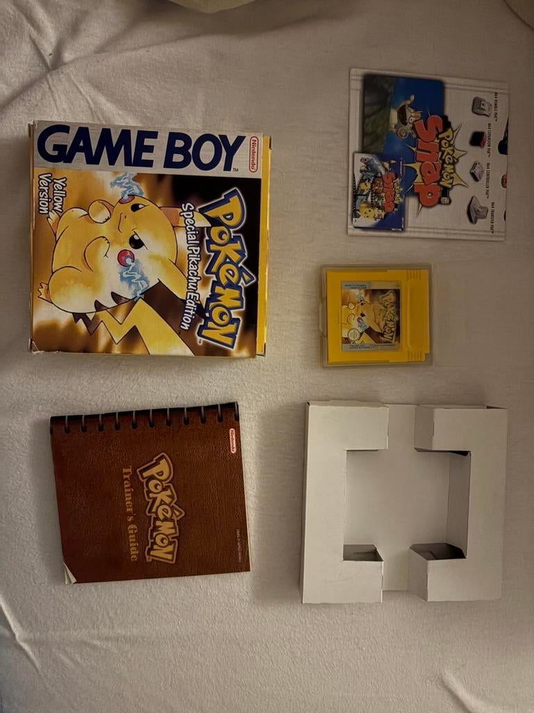 Pokemon yellow- special pikachu editie -compleet & origineel, Avontuur en Actie, Gebruikt, 1 speler, Ophalen of Verzenden