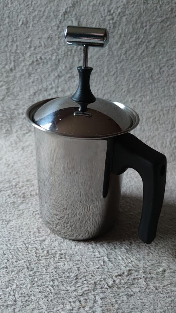 Frabosk handmatige melkopschuimer / creamer - RVS - 1 liter, Ophalen of Verzenden, Zo goed als nieuw