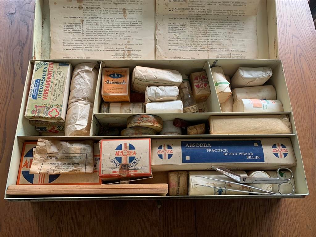 Originele ww2 luchtbeschermingsdienst verbandkoffer, Verzamelen, Ophalen of Verzenden, Overige soorten, Nederland, Overige typen
