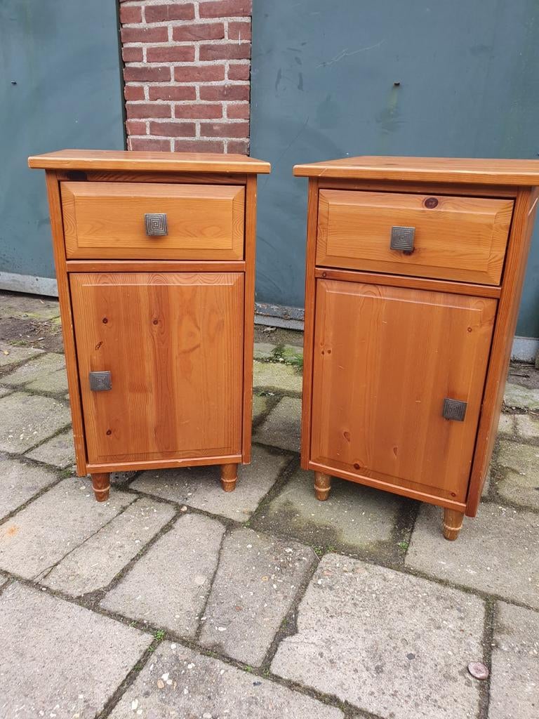 2 nachtkastjes Gaan  per set ., Ophalen, Minder dan 45 cm