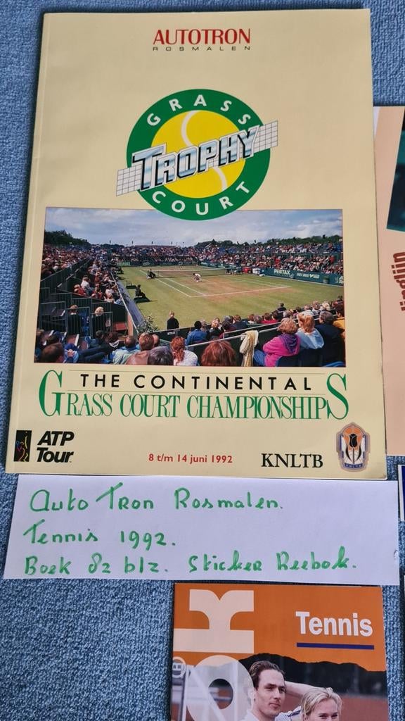 verzameling. Autotron Rosmalen Tennis 1992 Boek & Sticker, Overige merken, Overige typen, Ophalen of Verzenden, Zo goed als nieuw