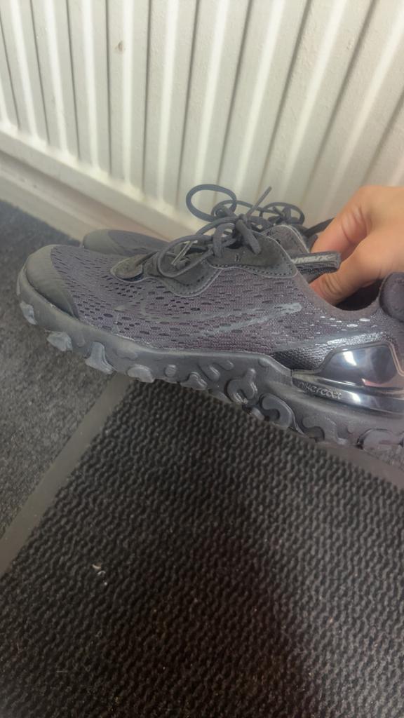 Nike react!, Ophalen of Verzenden, Zo goed als nieuw, Zwart