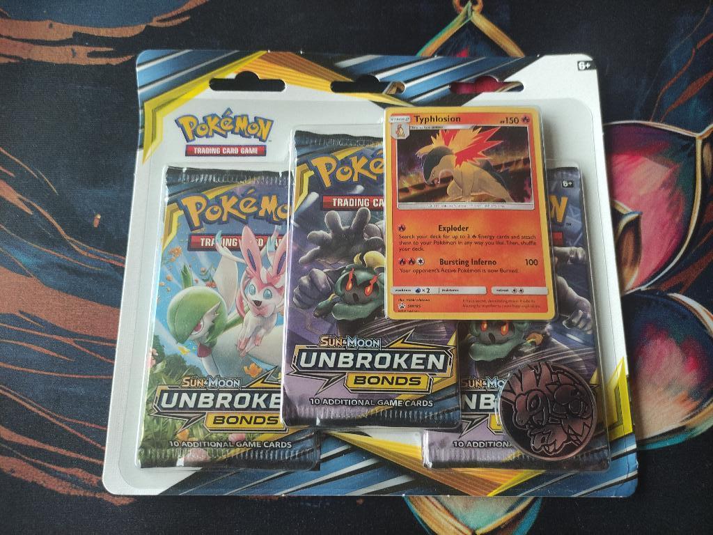 Unbroken Bonds 3-Pack Blister - Typhlosion -Sealed, Ophalen of Verzenden, Nieuw, Meerdere kaarten, Foil