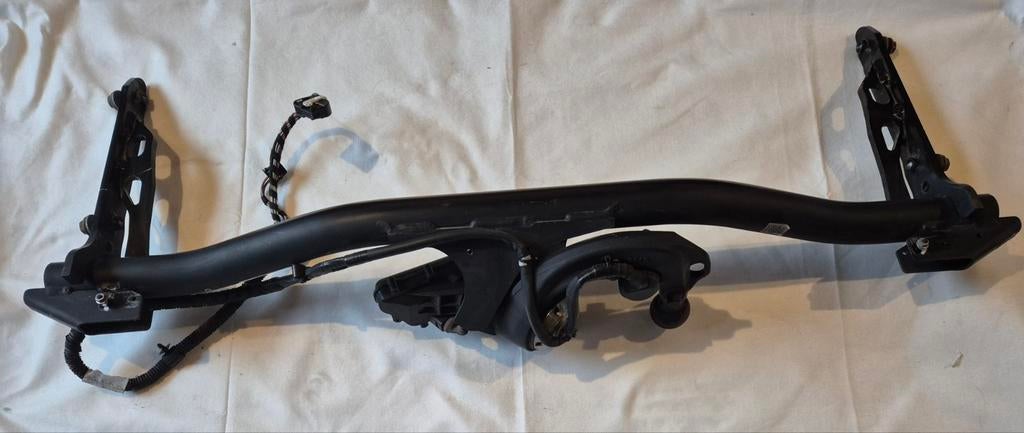 GOLF 8 HATCHBACK  WEGDRAAIBARE TREKHAAK, Ophalen of Verzenden, Gebruikt