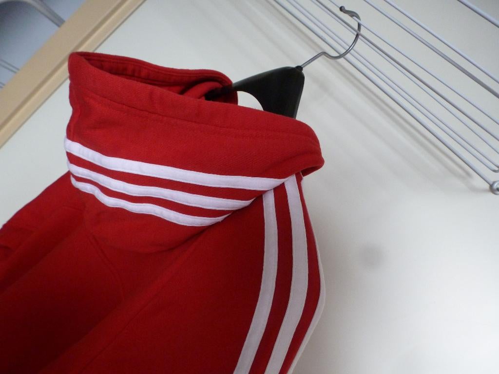ADIDAS rood HOODIE vest 44 -GRATIS zend, Verzenden, Zo goed als nieuw, Maat 42/44 (L), Rood